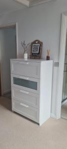 Large Double Room with Ensuite and double shower - Homestay