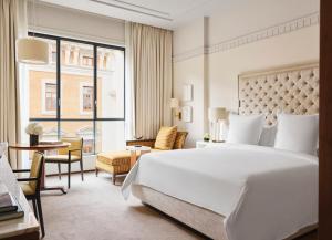 Deluxe Sevilla View Room King room in Asturias