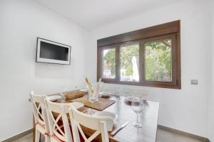1102 Villa with pool ,lounge, BBQ ,direkt in Marbella