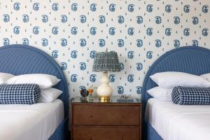 Queen Room room in The George Hotel