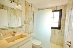 Beautiful Apartments in Charming place El Duque