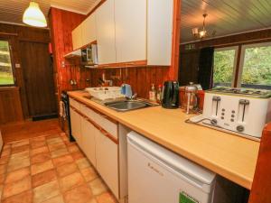 Lodge 5 - "Hawthorn"