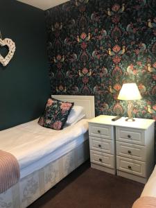 Twin Room with Bathroom room in Acacia Villas Guest House