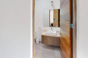 Amplio departamento con alberca, zona residencial