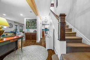 Fantastic Family Home in Central Mount Washington