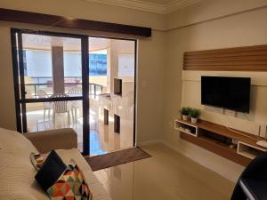 Apto vista mar com 3 quartos e churrasqueira, 4 min praia