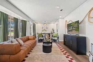 4bd Near Airport & Downtown - Volleyball - Games - 4hvězdičkové hotely ve městě Irving