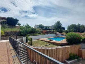 Villa au calme, tout confort clim piscine wifi 7 personnes