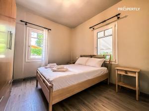 The Villa Φ #PROPERTLY