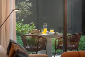 Luxury Garden Apartment at Savoy Insular