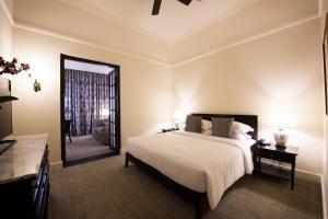 Heritage Junior Suite room in Galle Face Hotel