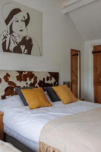 The Farmhouse with two hot tubs