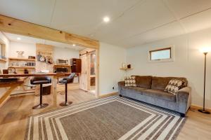 Shared Perks: Deluxe Cabin B at Elk Creek Escape!