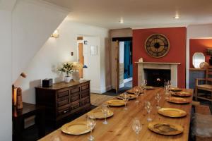 The Farmhouse with two hot tubs