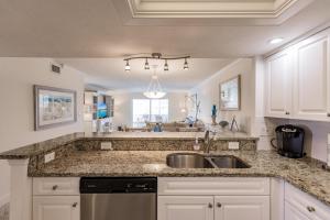 1055-405 Serene Condo with Pond View and Lanai