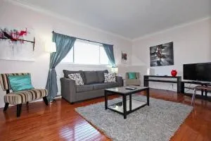 Niagara SkyLine Park And Walk To The Falls & Wonderful Free Breakfast Deliverd Daily to the Rental - 尼亚加拉瀑布