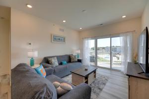 Bayfront Condo with Pool Access, Near Rehoboth Beach