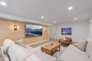 Hot Tub, Heber Home, Pet-Friendly, Games, Sleeps 13 Guest! - 米德韦