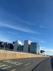 Fancy apartment by Train Station