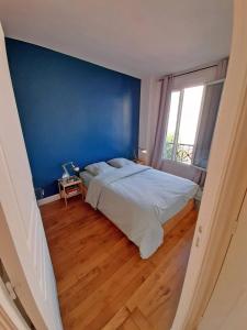 Large 1 BR appartment hypercentre Clichy