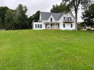 Grays Manor - Lake Memphremagog