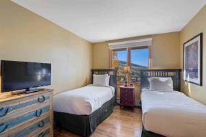 Highlands Westview 308 by East West Hospitality