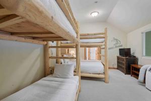 Highlands Westview 308 by East West Hospitality