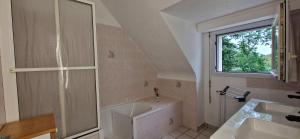 Maisons de vacances Jolie maison au calme a 10mn du port et centre de Vannes a pieds : photos des chambres