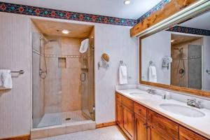 Kiva 121 by East West Hospitality