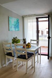 Apartments with WiFi Rovinj - 15084