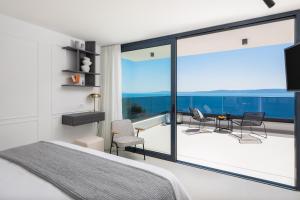 Seaside luxury villa with a swimming pool Rastici, Ciovo - 22934