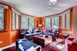 Kiva 336 by East West Hospitality