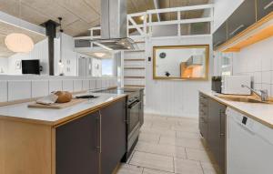 Gorgeous Home In Ebeltoft With Sauna