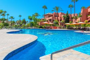 VACATION MARBELLA I The Signature Penthouse, Sea View, Sauna, Private Heated Jacuzzi, Cutting-edge Amenities