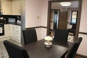 Fabulous 3 bed house - 北斯蒂福德