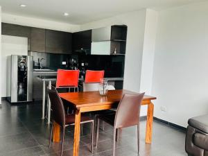 Bello apartamento cerca a la clínica Reina Sofia