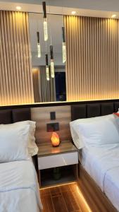 Makati Air Luxury Package - Laugh Sleep Brunch Surf 300 mbps Fast