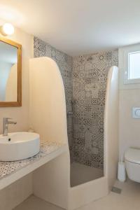 Naousa - 2BR Cycladic Town-House - Jasper