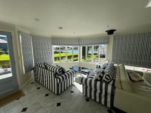 Port Fairy Douglas Riverside 4-Star Hotel suite