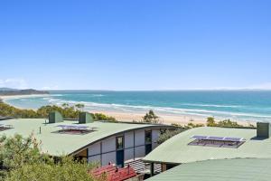 Claytons 10 by Discover Stradbroke