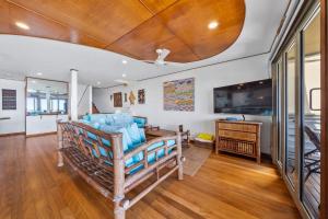 Claytons 10 by Discover Stradbroke