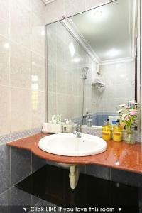 LU HOMESTAY - A Lush and Peaceful Private Room in Da Nang