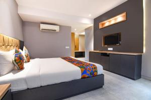 FabHotel Prime The Water View Residency - Nr Bisarjan Ghat