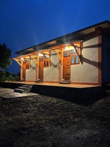 Para para cafe & cottage