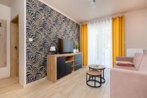 Nowoczesne Apartamenty z Parkingiem obok Centrum w Katowicach by Noclegi Renters