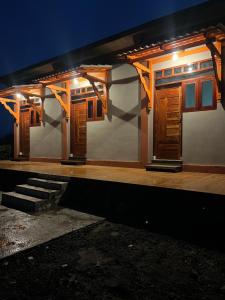 Para para cafe & cottage