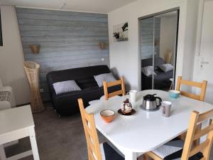 Appartements Mailh- Massibe T2 5 pers climatisation piscine couverte linge de maison inclus parking jardin clos : photos des chambres