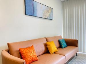 2Br Apt near Airpot Bay City with Parking