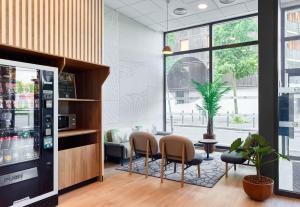 Hotels B&B HOTEL Paris Clichy-sous-Bois 3 etoiles : photos des chambres