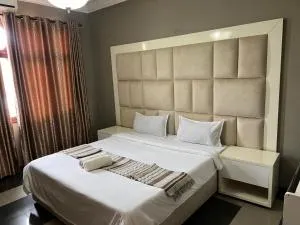 MATOLa HOUSe - Simunye